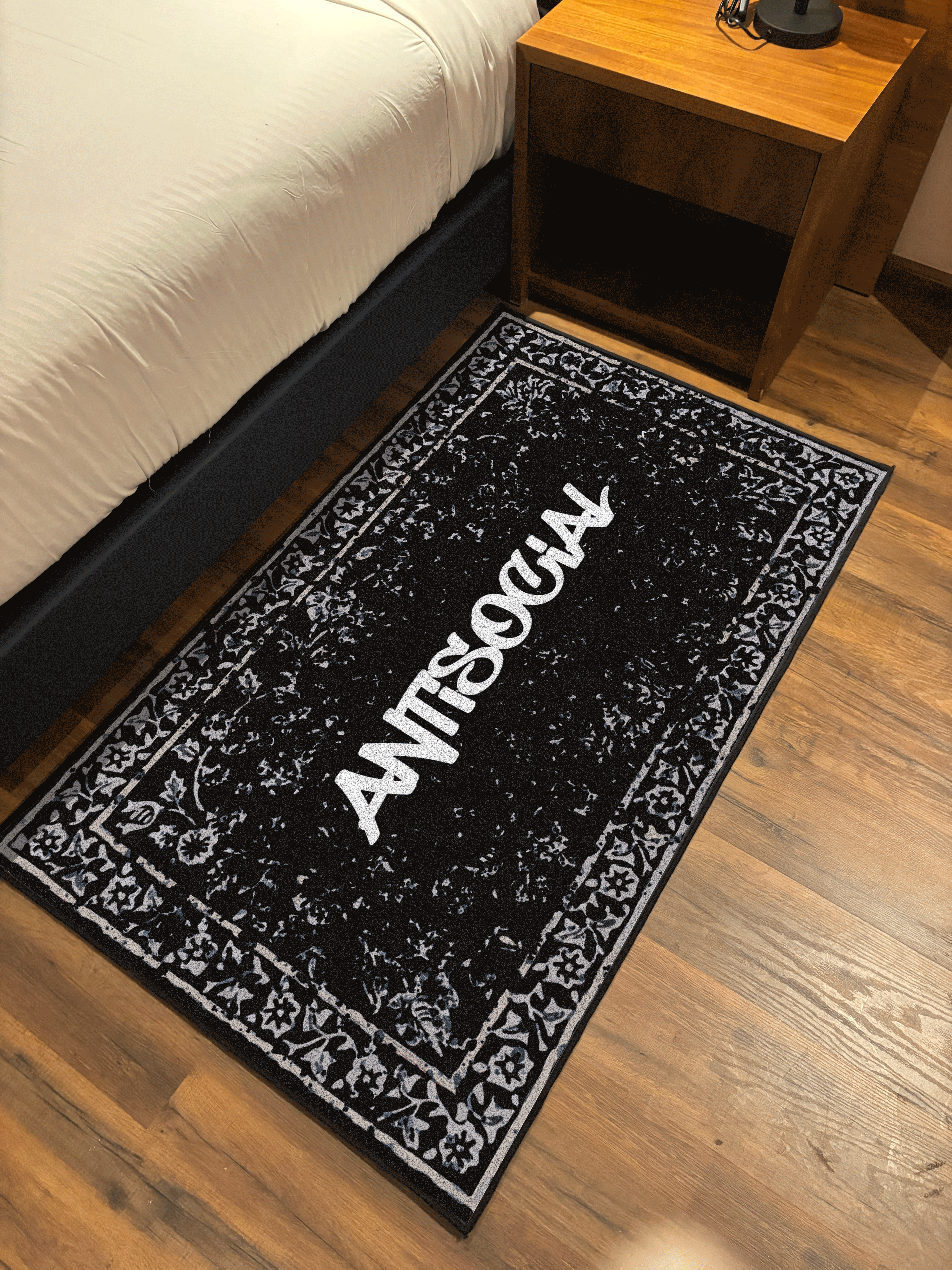 Anti Social Traditional design Washable Rug