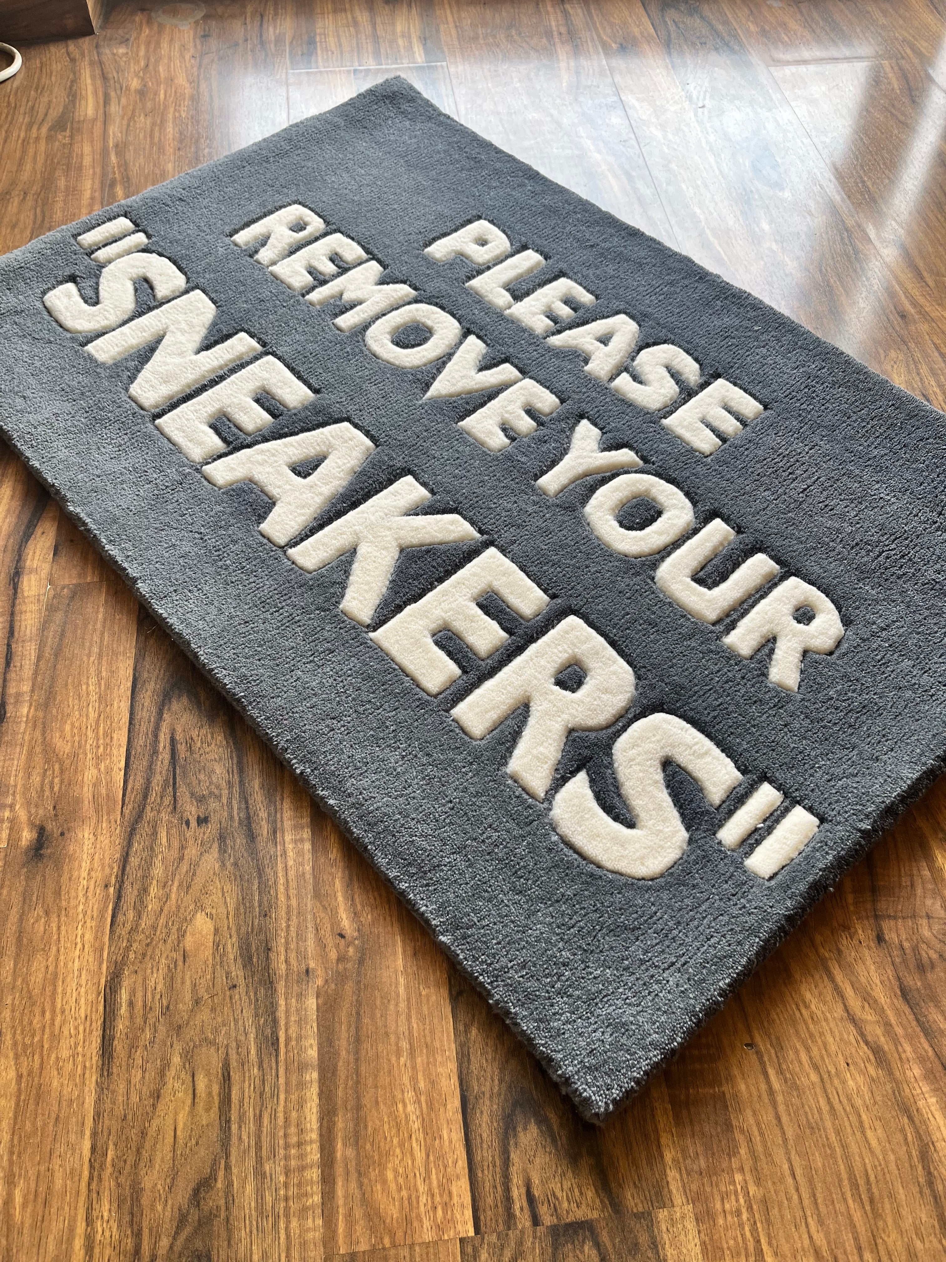 Remove your Sneakers Rug