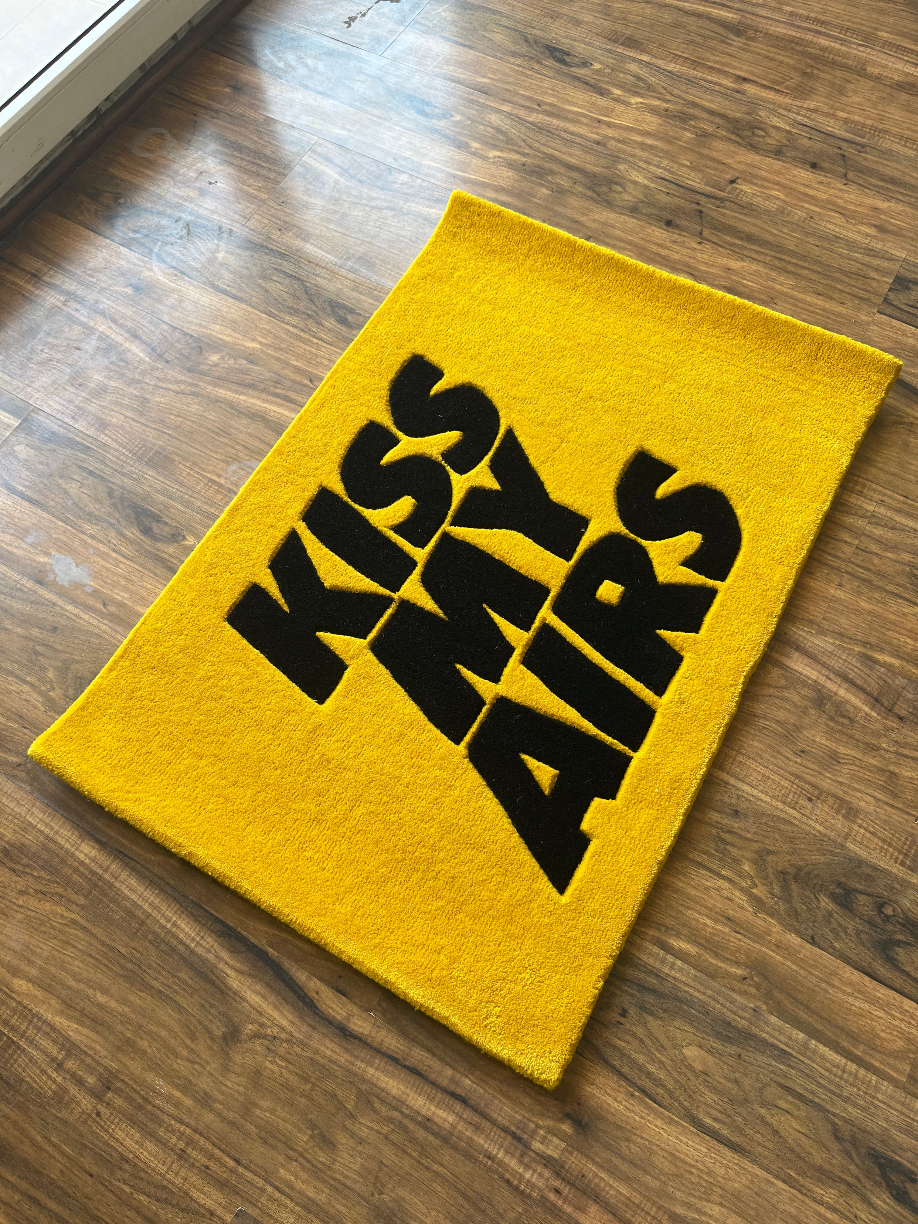 Kiss My Airs Rug